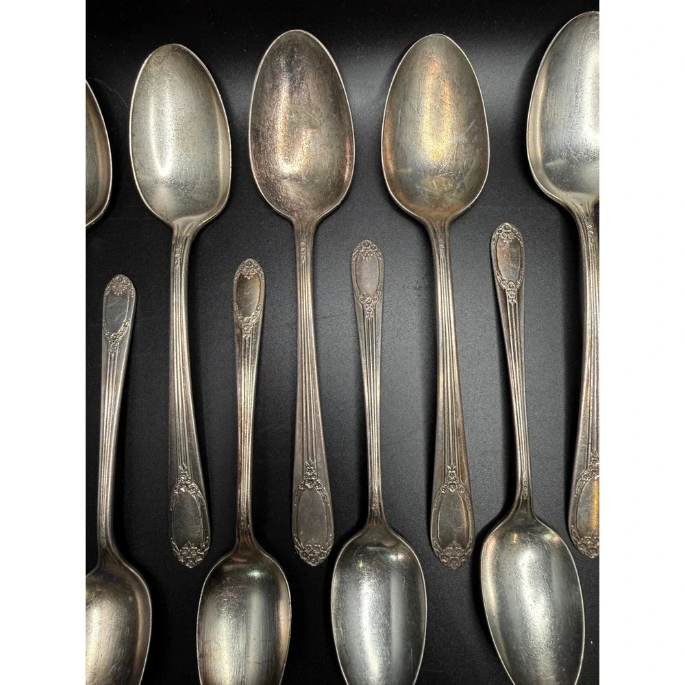 Vtg Rogers & Bro. Silverware Set Spoons Forks Elegant Floral‎ Design